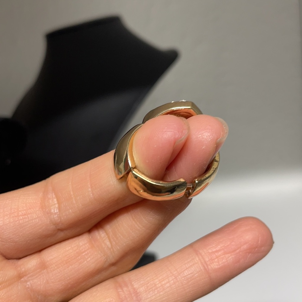 Guess ring - Picture 2 of 3
